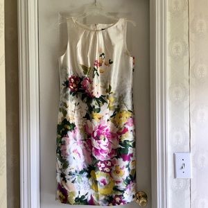 Stunning Ann Taylor watercolor floral dress!!🌷